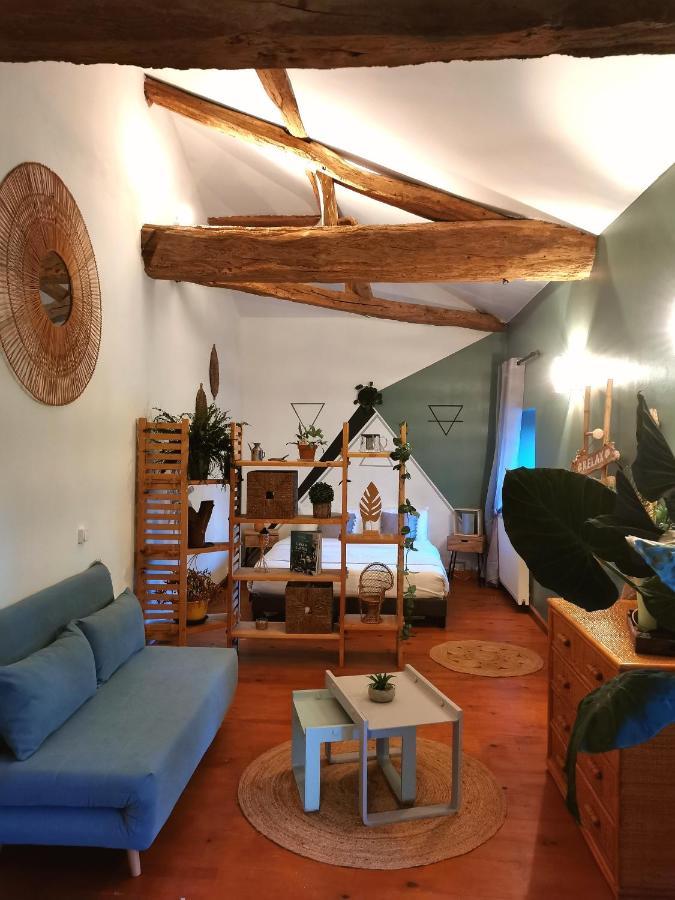 Moulin De Monpoisson Bed & Breakfast Le Puy Exterior foto