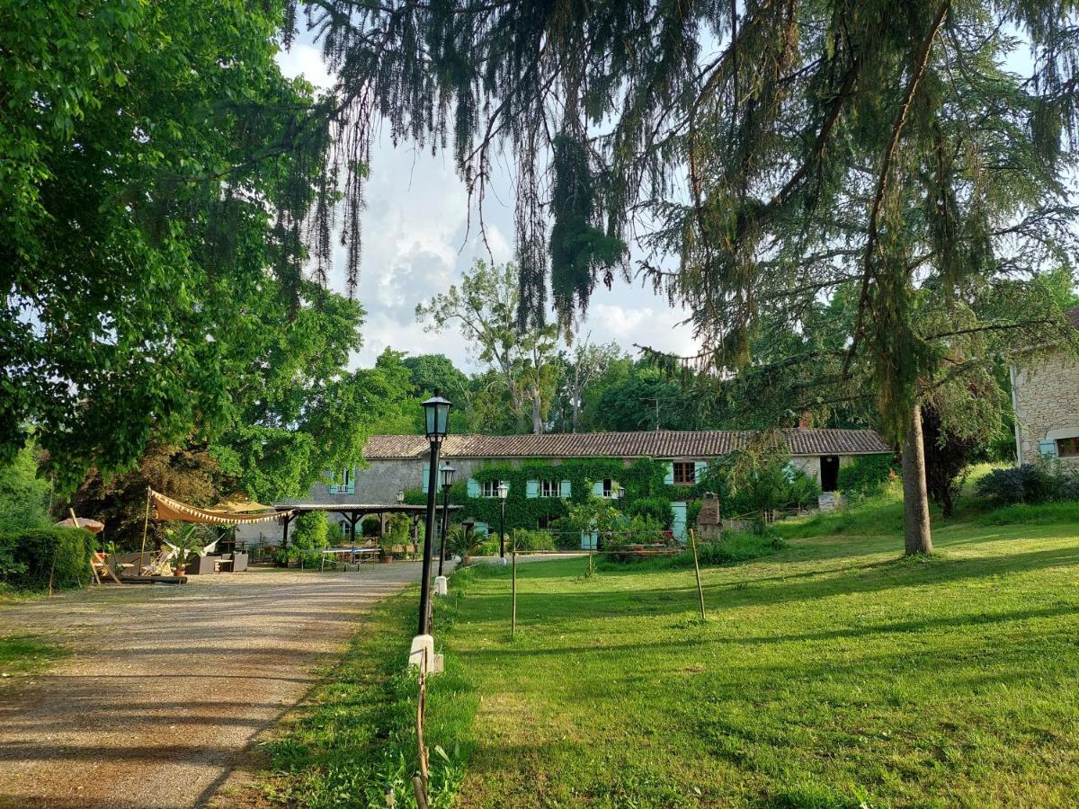 Moulin De Monpoisson Bed & Breakfast Le Puy Exterior foto